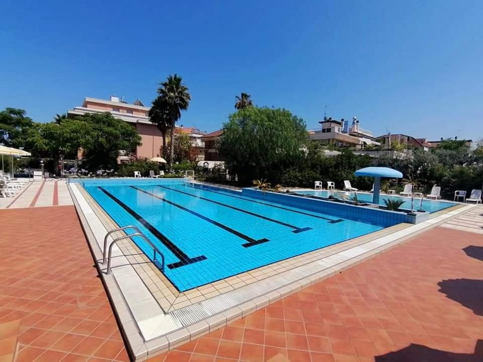 Residence Le Palme Grottammare Dış mekan fotoğraf